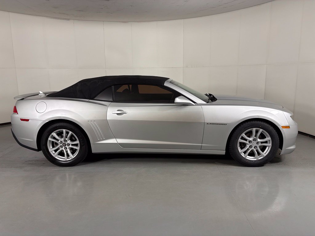 Used 2015 Chevrolet Camaro LT RWD image 9