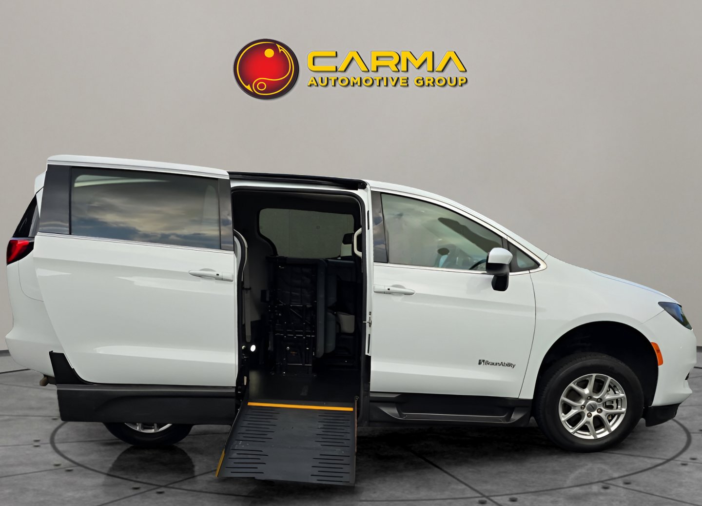 Used 2022 Chrysler Voyager LX