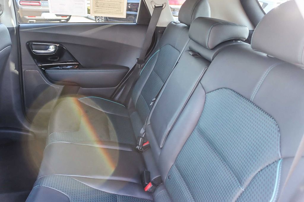 Used 2022 Kia Niro EX Premium image 44