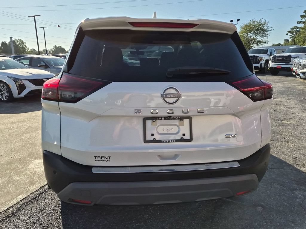 Used 2023 Nissan Rogue SV FWD image 3