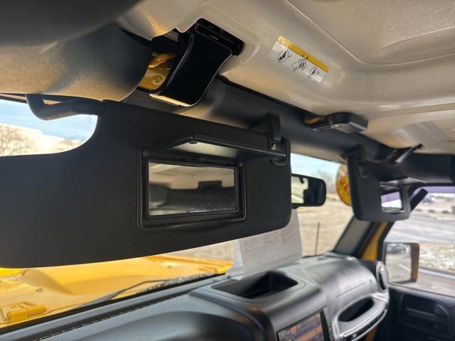 Used 2015 Jeep Wrangler Unlimited Sahara image 38