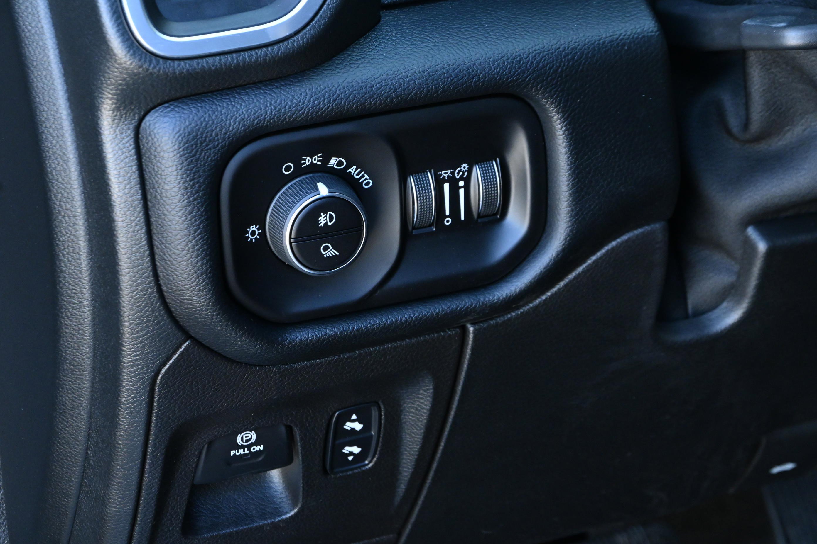 Used 2020 RAM 1500 Laramie AWD/4WD image 27