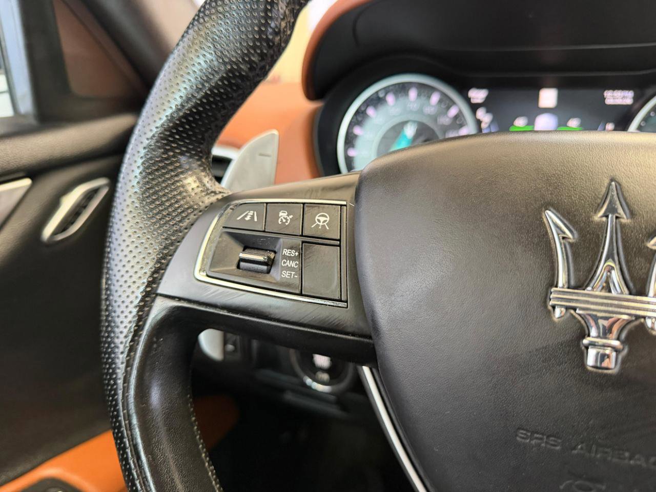 Used 2022 Maserati Ghibli Modena Q4 AWD/4WD image 32