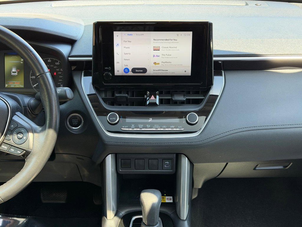 Used 2023 Toyota Corolla Cross LE w/ Moonroof Package image 13