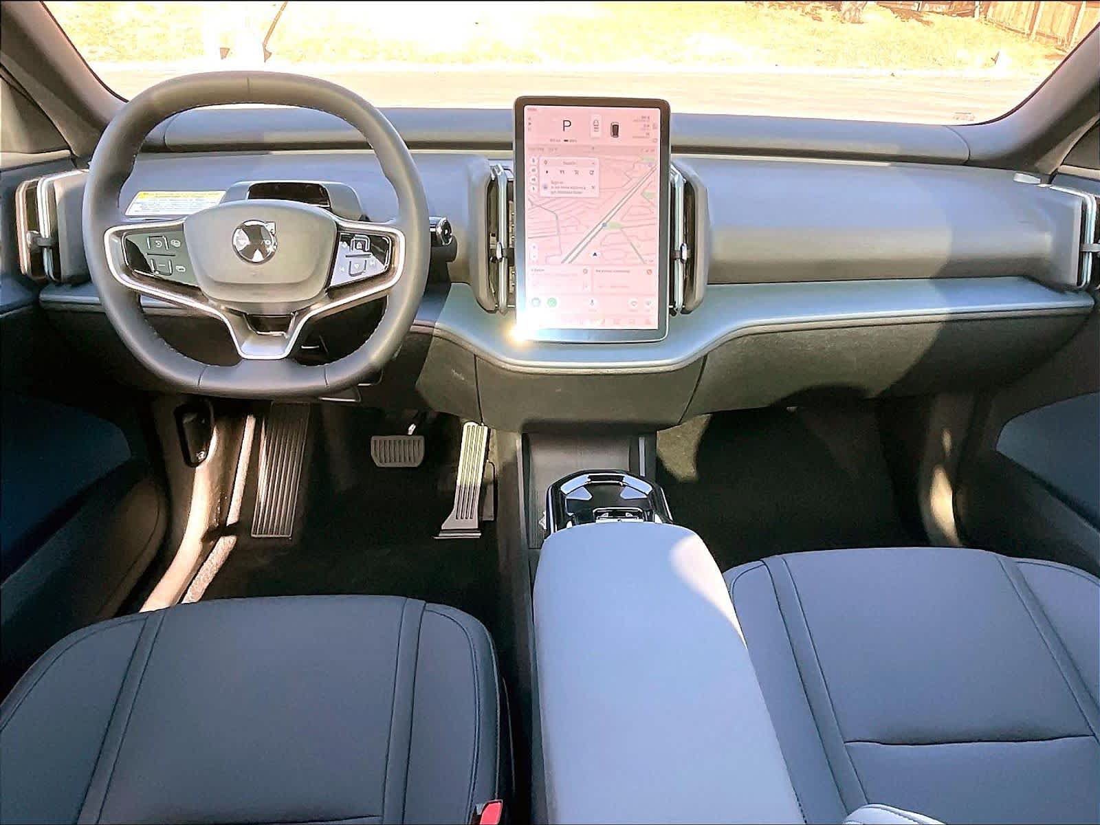 New 2025 Volvo EX30 Plus w/ Protection Package Premier AWD/4WD image 7
