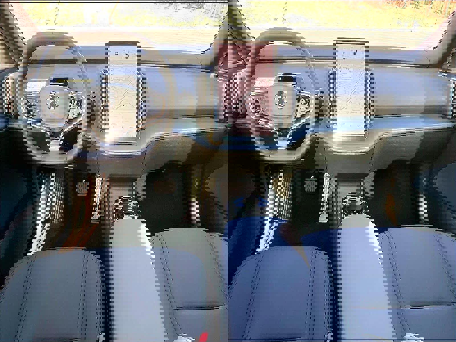 New 2025 Volvo EX30 Plus w/ Protection Package Premier image 7