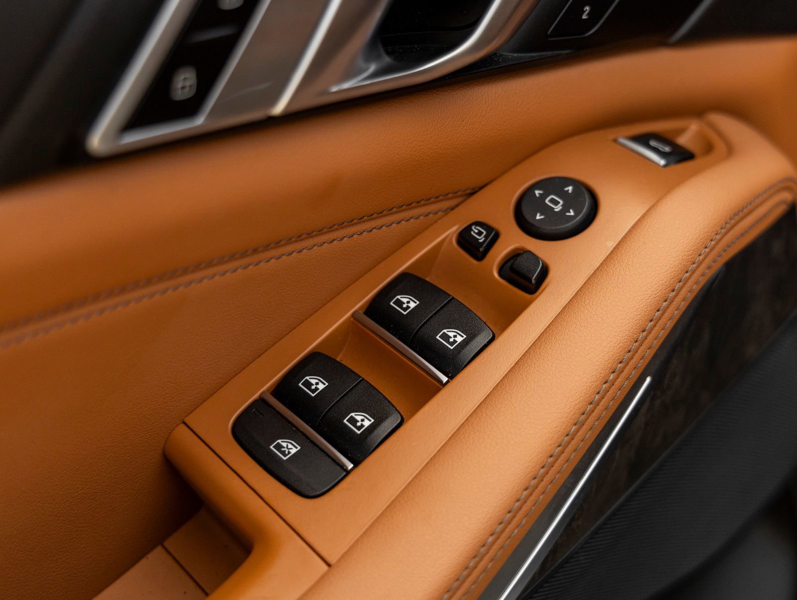 Used 2024 BMW X5 xDrive40i w/ Parking Assistance Package image 16