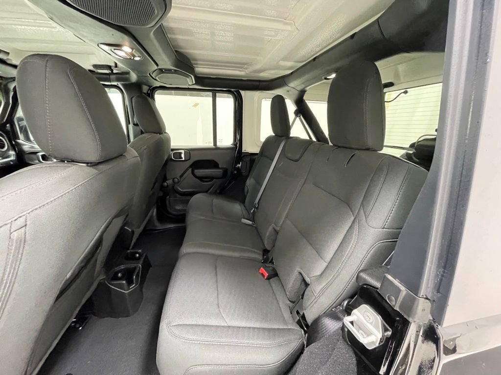 Used 2022 Jeep Wrangler Unlimited Willys image 9