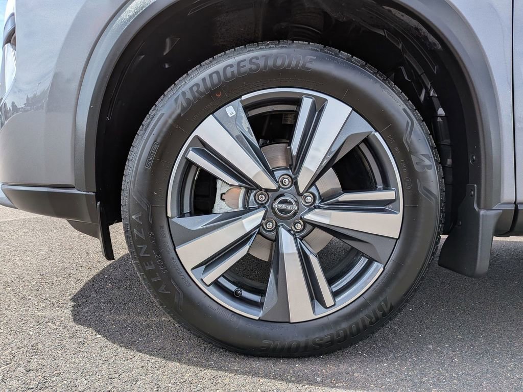 Used 2024 Nissan Rogue SL w/ SL Premium Package image 26