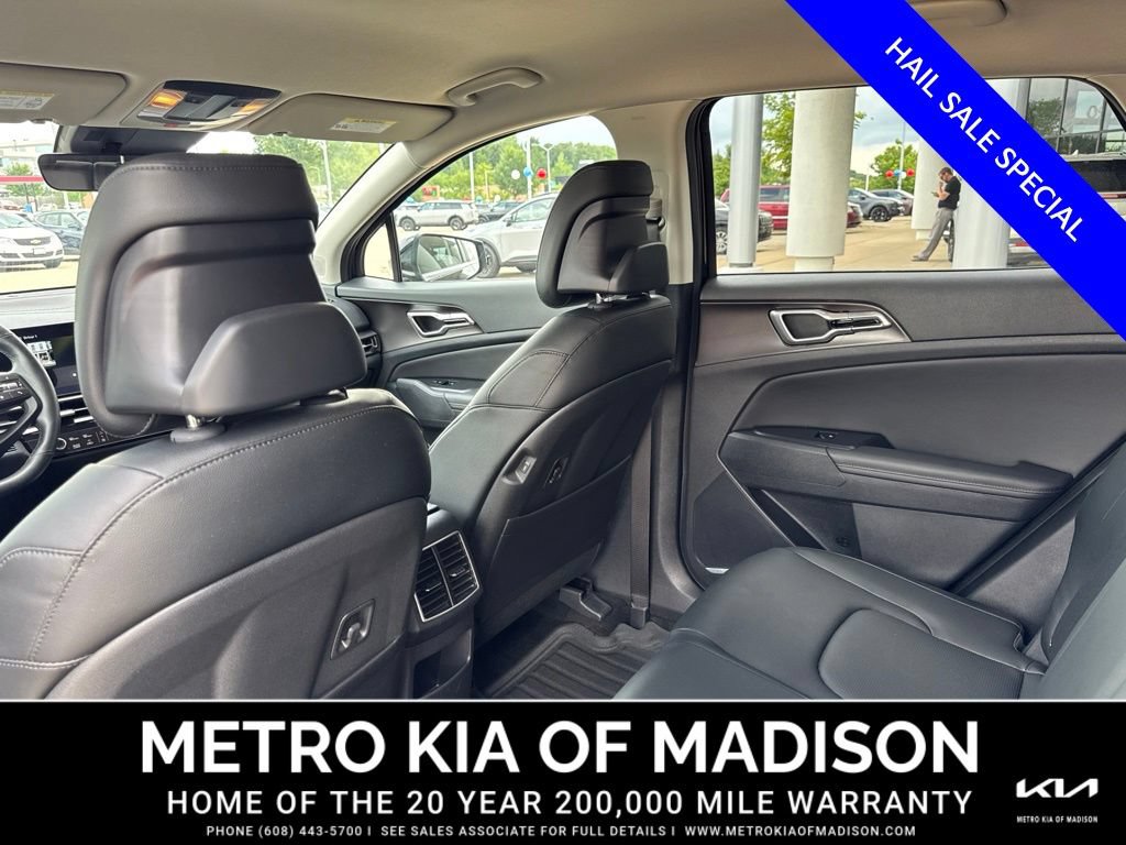 Used 2026 Kia Sportage EX FWD image 32