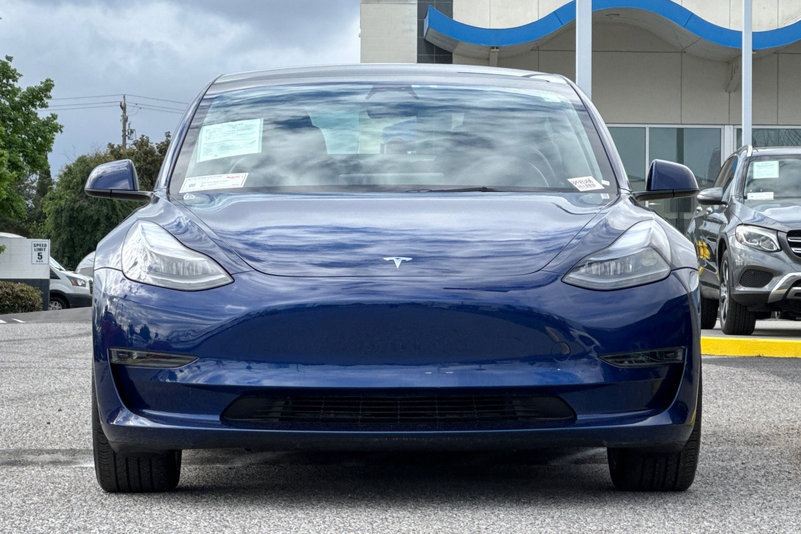 Used 2023 Tesla Model 3 Standard Range image 5