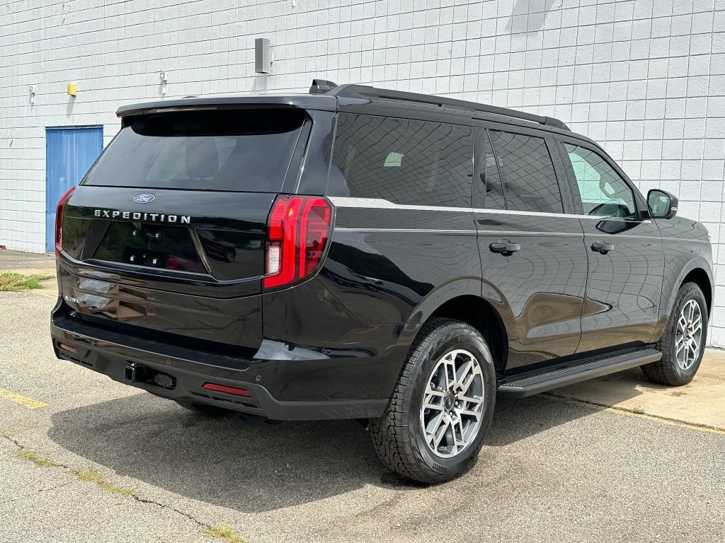 New 2026 Ford Expedition Active AWD/4WD image 34