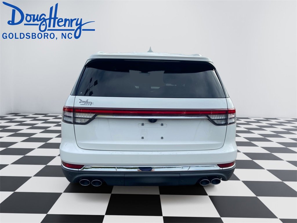 Used 2020 Lincoln Aviator Reserve w/ Equipment Group 201A image 4