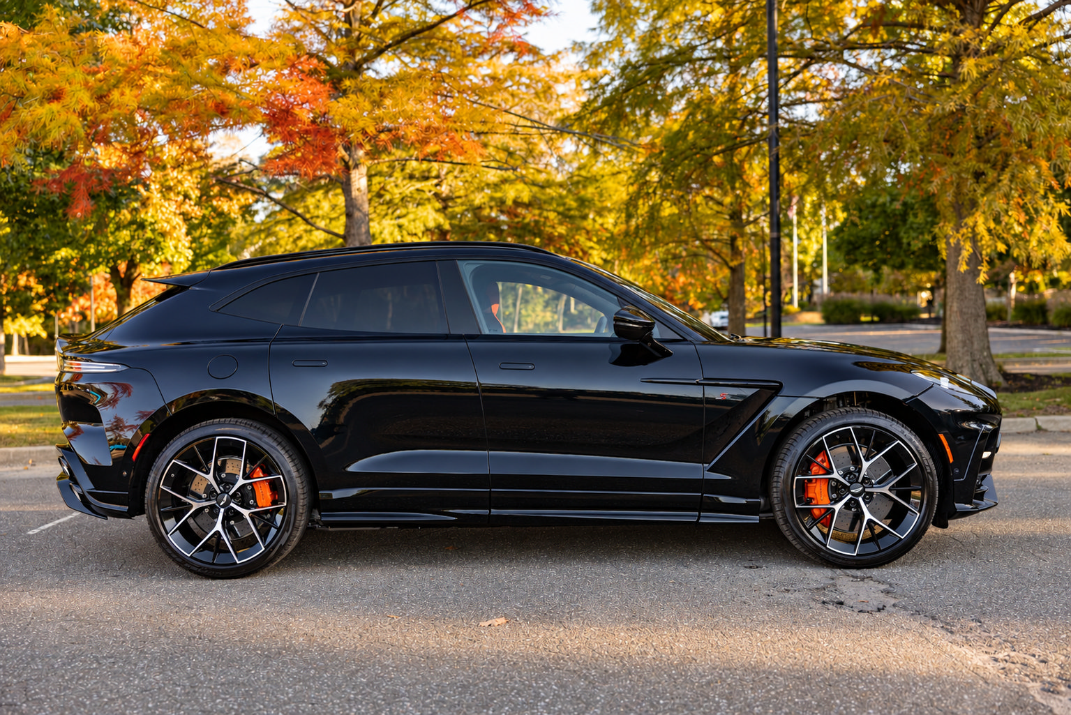 New 2026 Aston Martin DBX S AWD/4WD image 27