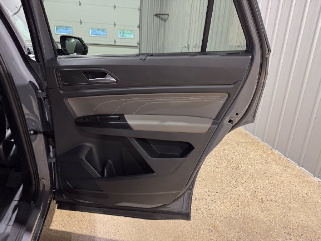 Used 2021 Volkswagen Atlas Cross Sport SEL Premium w/ Cross Sport MDO Package AWD/4WD image 21