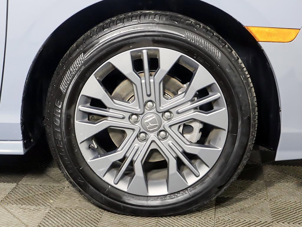 Used 2025 Honda Odyssey Touring image 25