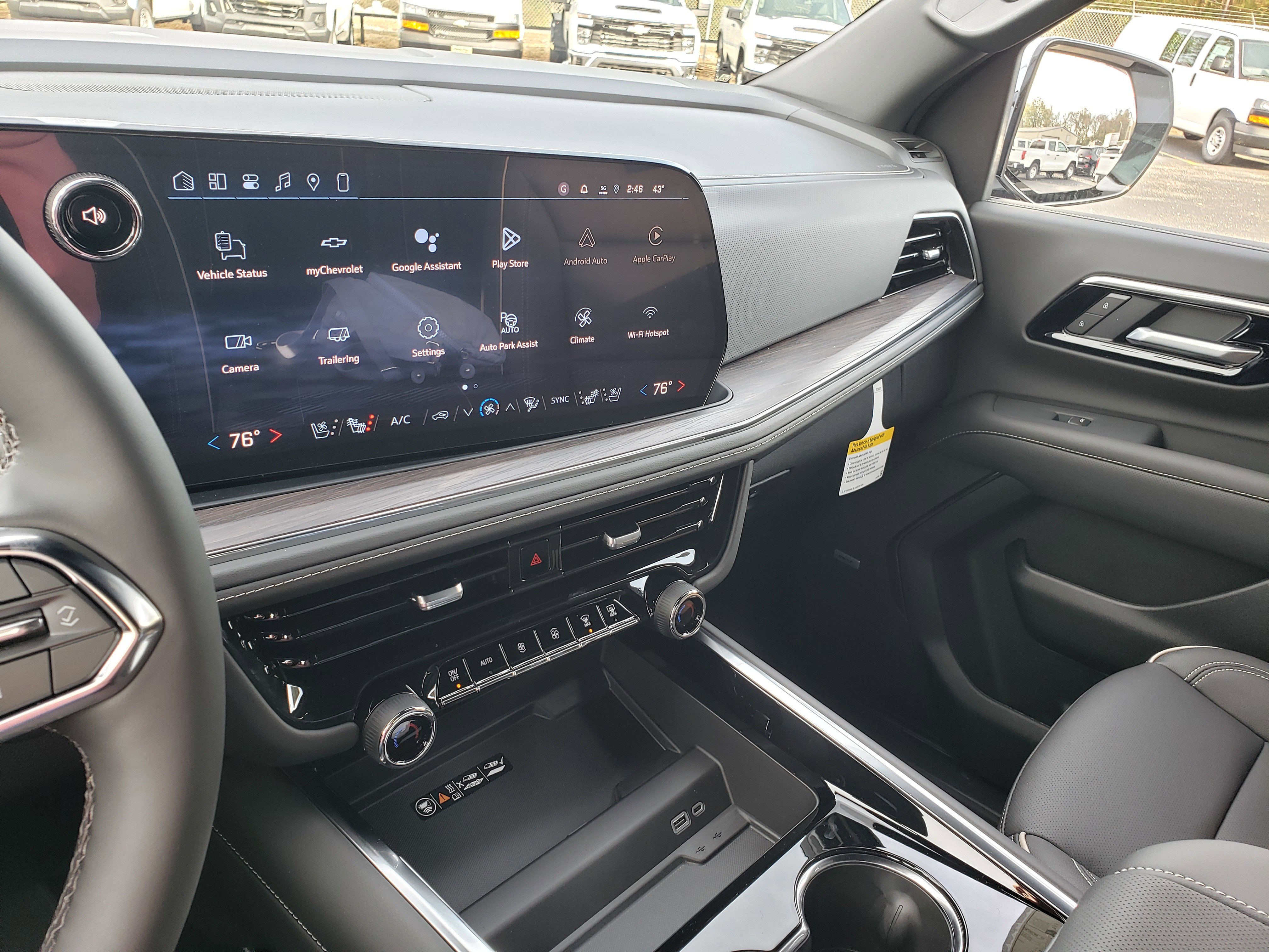 New 2026 Chevrolet Suburban Premier image 23