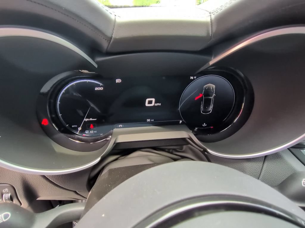 Used 2024 Alfa Romeo Stelvio Quadrifoglio AWD/4WD image 32