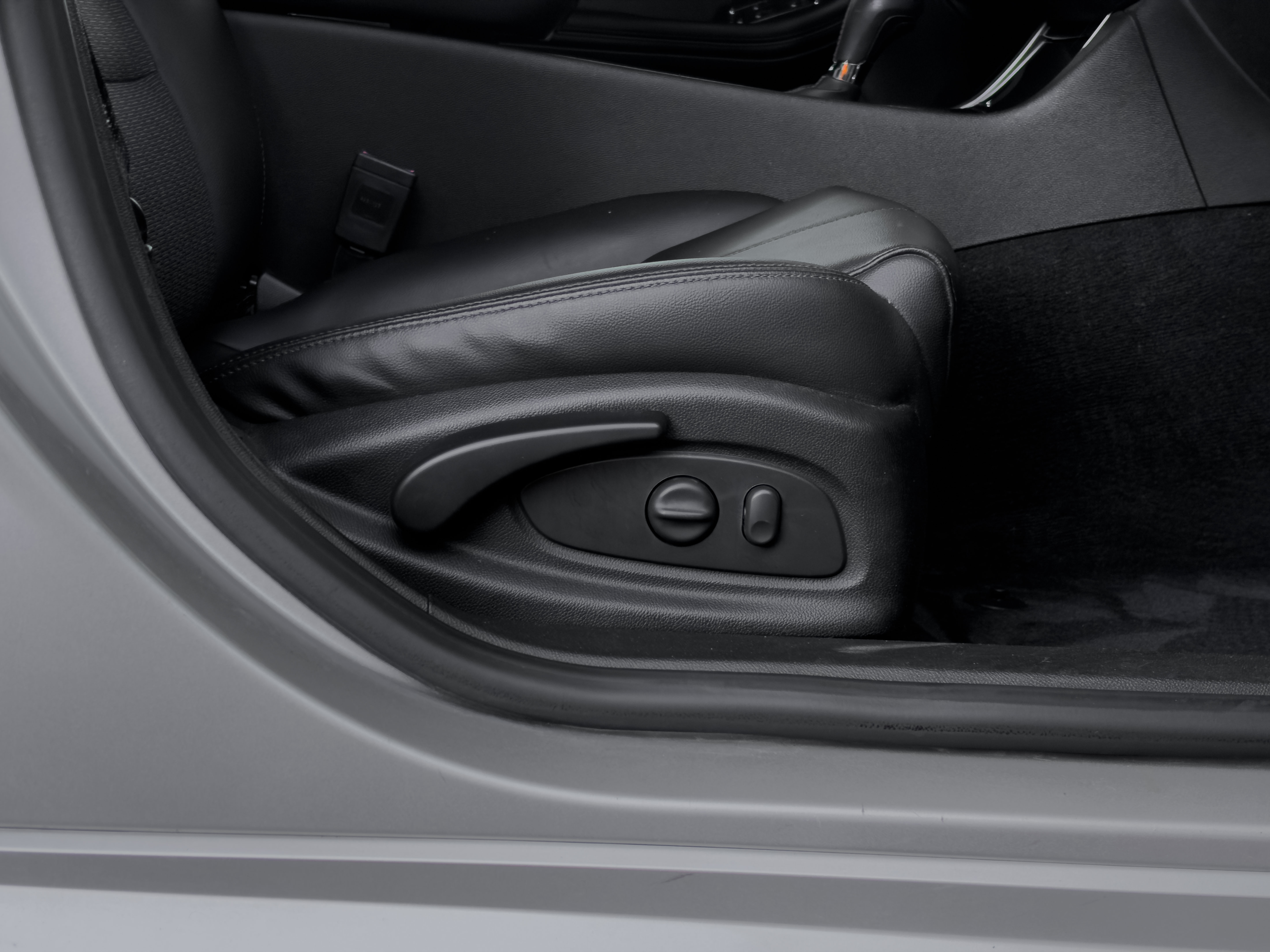 Used 2018 Chevrolet Impala LT FWD image 54