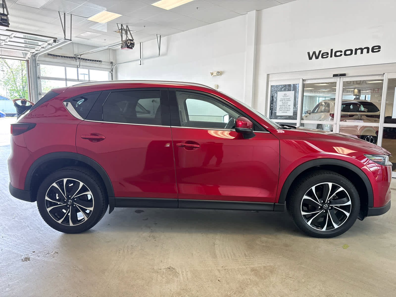 Certified 2023 MAZDA CX-5 AWD 2.5 S w/ Premium Plus Pkg image 6