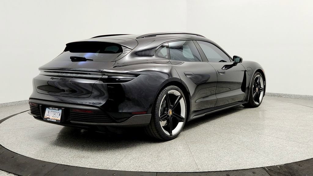 Used 2023 Porsche Taycan GTS image 5