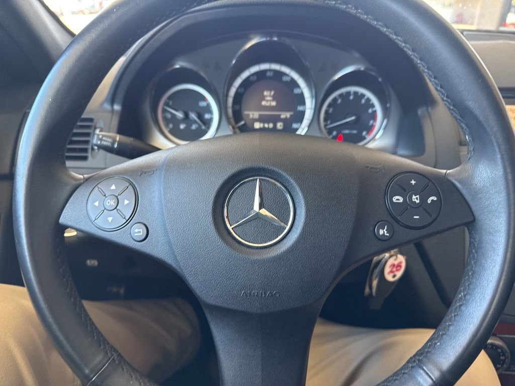 Used 2010 Mercedes-Benz C 300 Sedan image 11