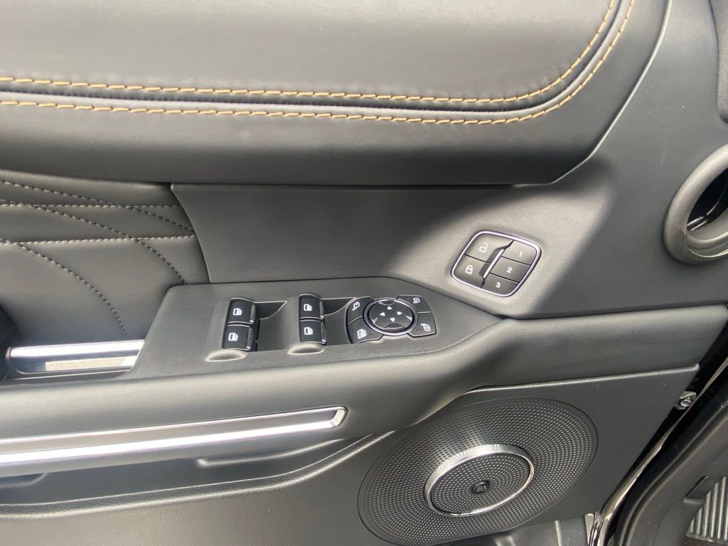 Certified 2023 Ford Expedition Platinum AWD/4WD image 11