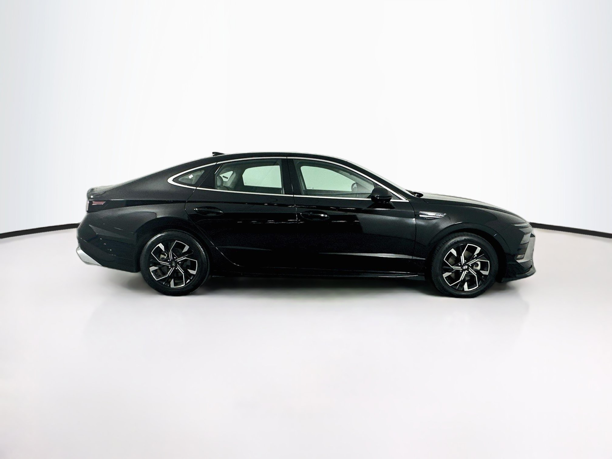 Used 2025 Hyundai Sonata SEL FWD image 10