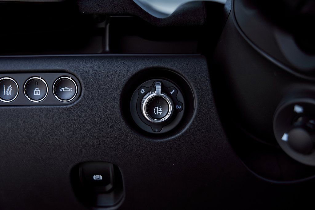 Used 2025 McLaren Artura Spider image 53