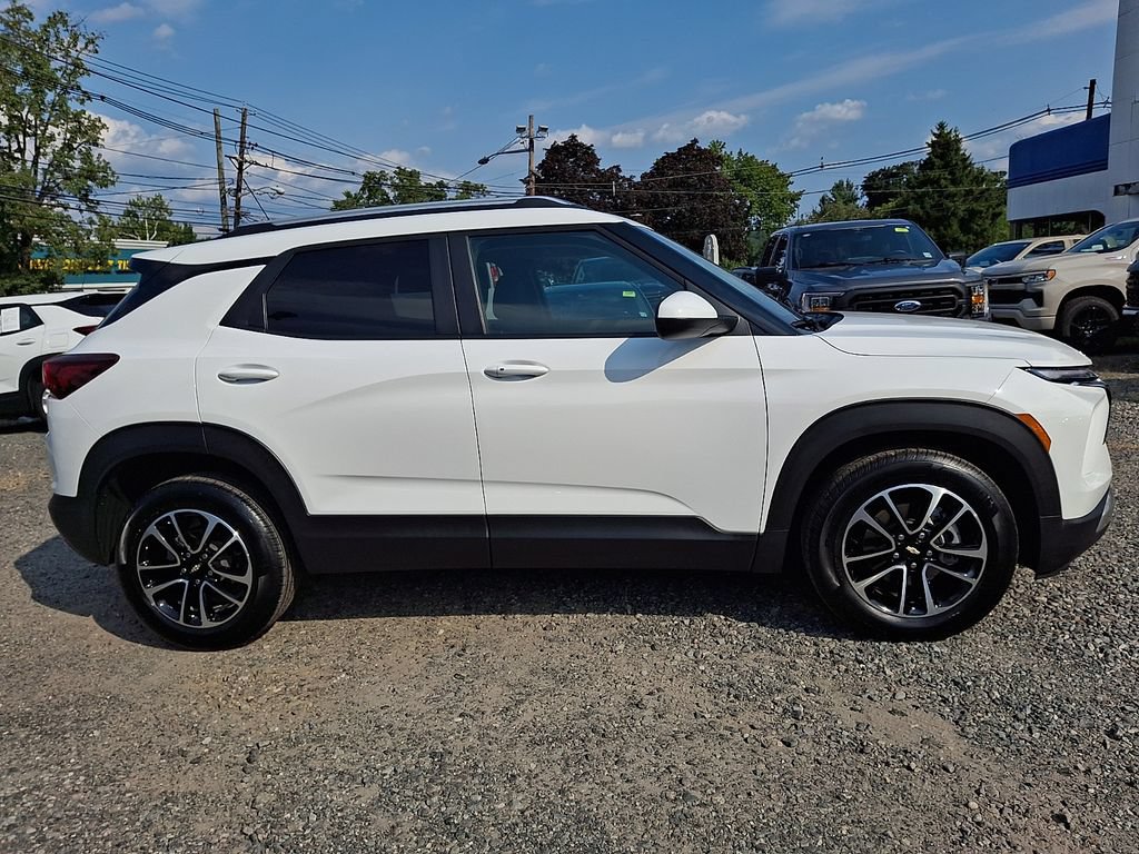 Certified 2024 Chevrolet TrailBlazer LT FWD image 9