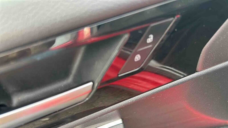 Used 2019 Volkswagen Jetta GLI image 16