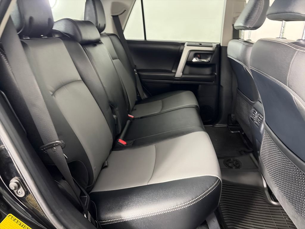Used 2024 Toyota 4Runner SR5 Premium w/ Moonroof Package RWD image 29
