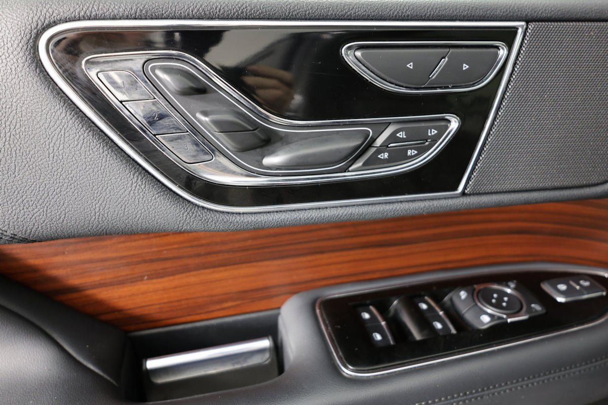 Used 2023 Lincoln Navigator Reserve AWD/4WD image 25