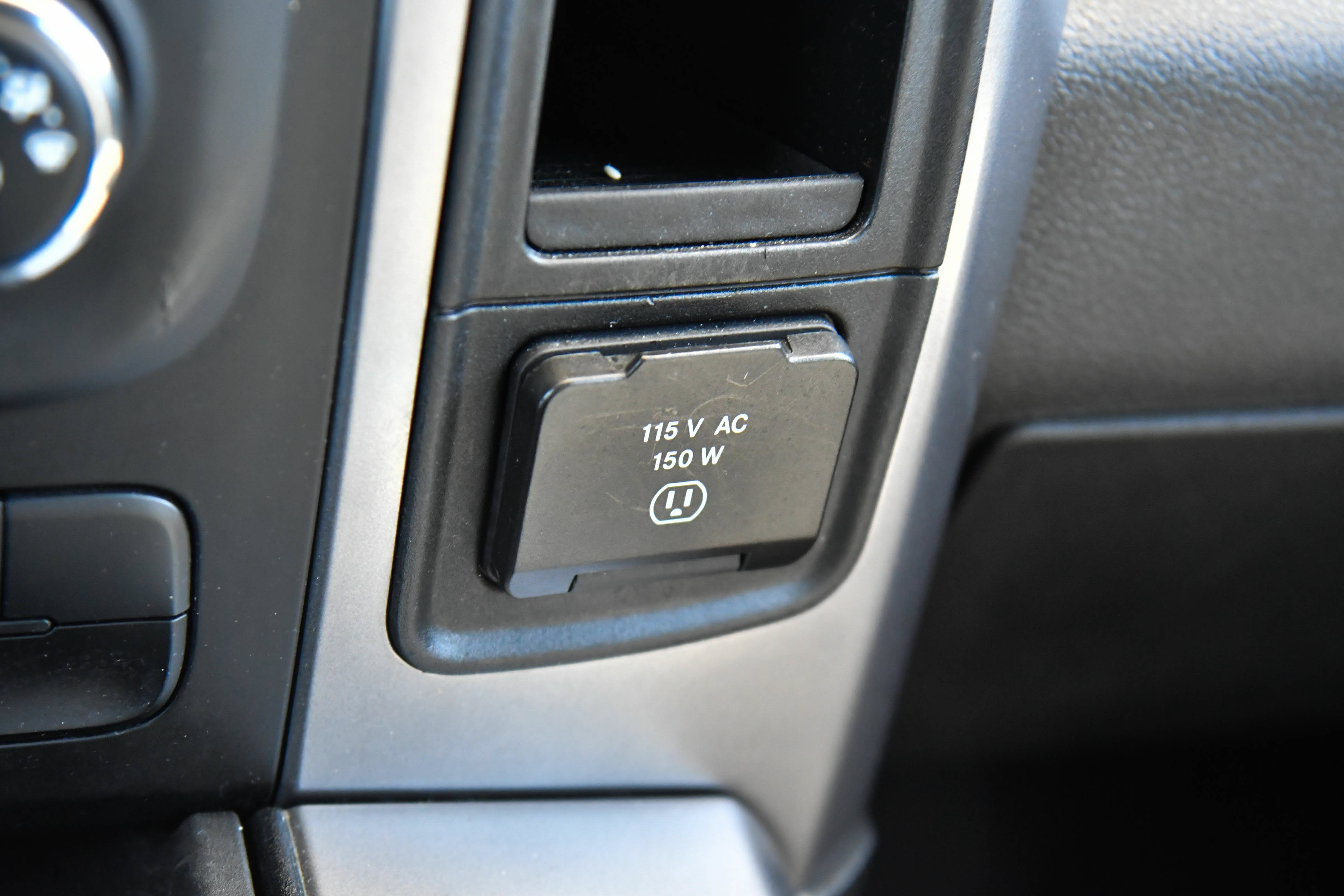 Used 2023 RAM 1500 Classic Warlock AWD/4WD image 25