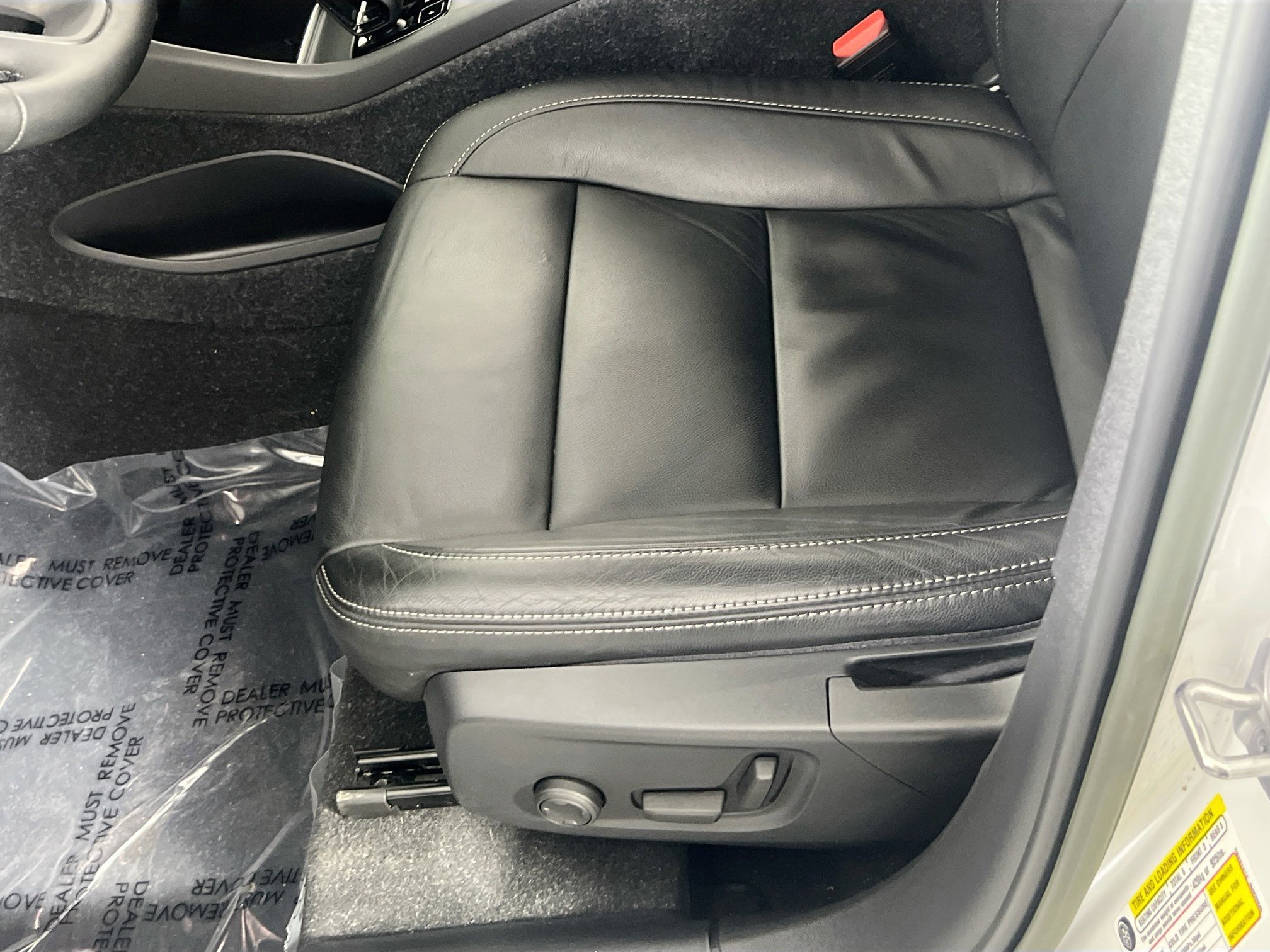 Used 2023 Volvo XC40 B5 Core w/ Climate Package image 19