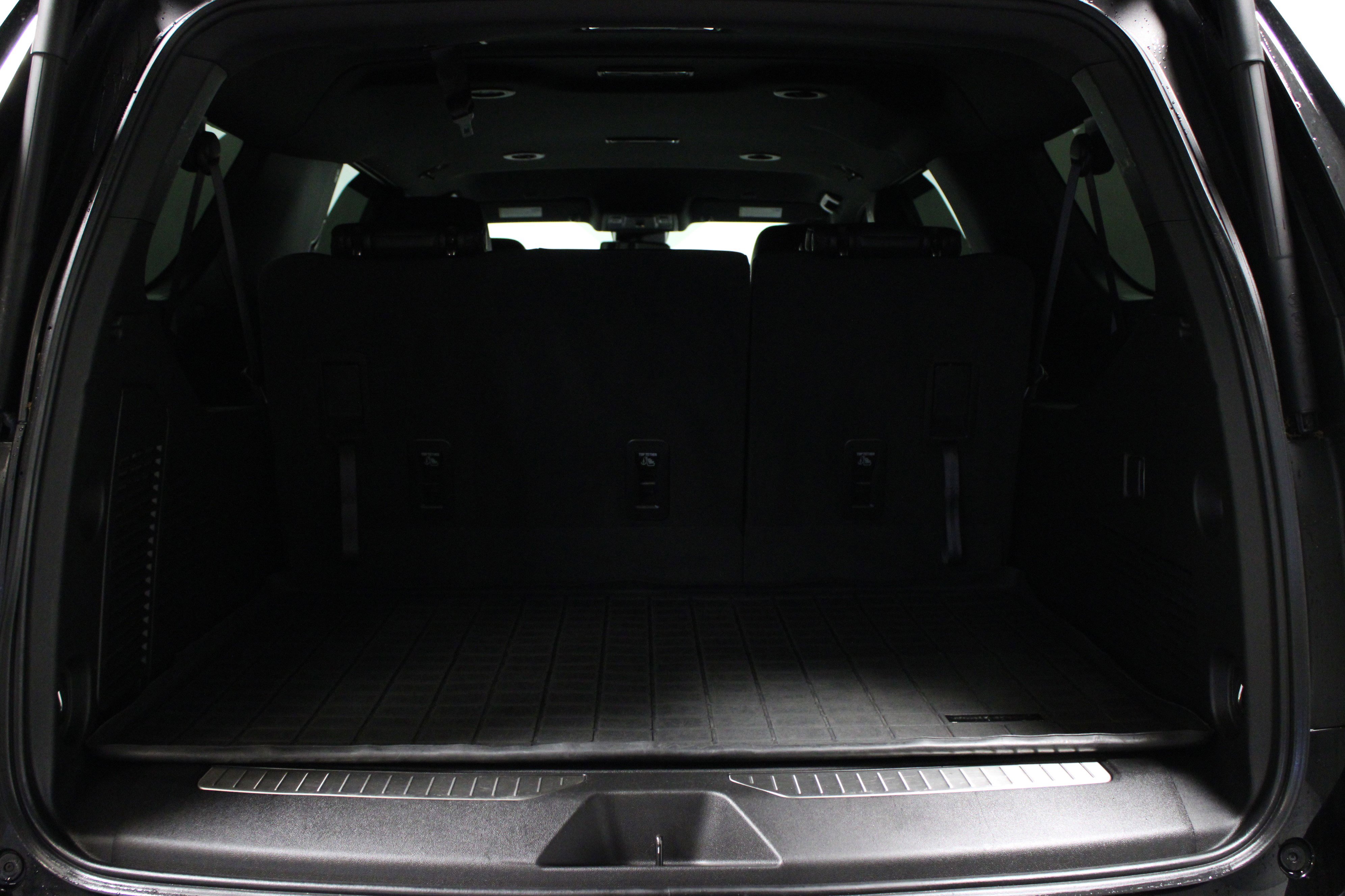 Used 2023 Chevrolet Suburban RST AWD/4WD image 15