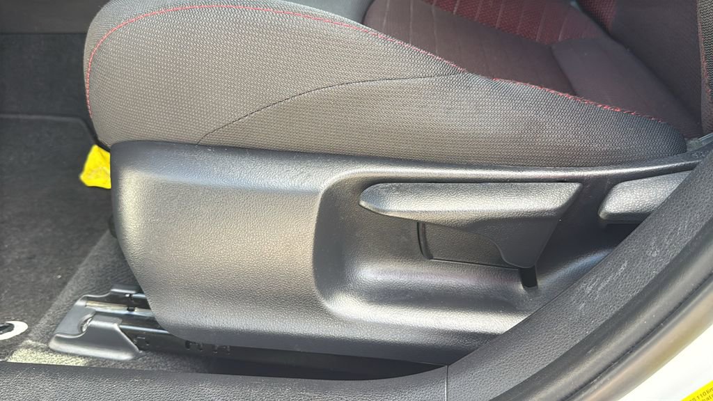 Used 2025 Toyota Corolla SE image 11