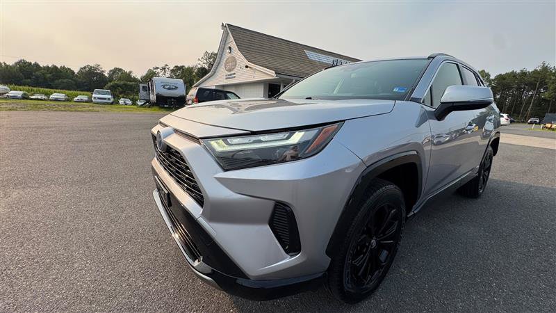 Used 2022 Toyota RAV4 SE w/ SE Grade Weather Package AWD/4WD image 12