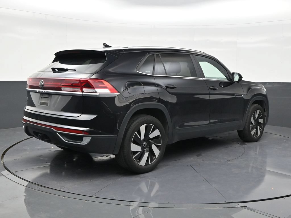 Used 2024 Volkswagen Atlas Cross Sport SE FWD image 5