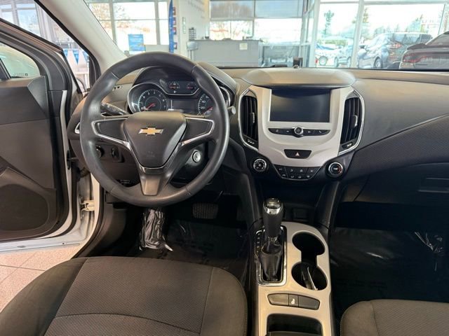 Used 2017 Chevrolet Cruze LS FWD image 22