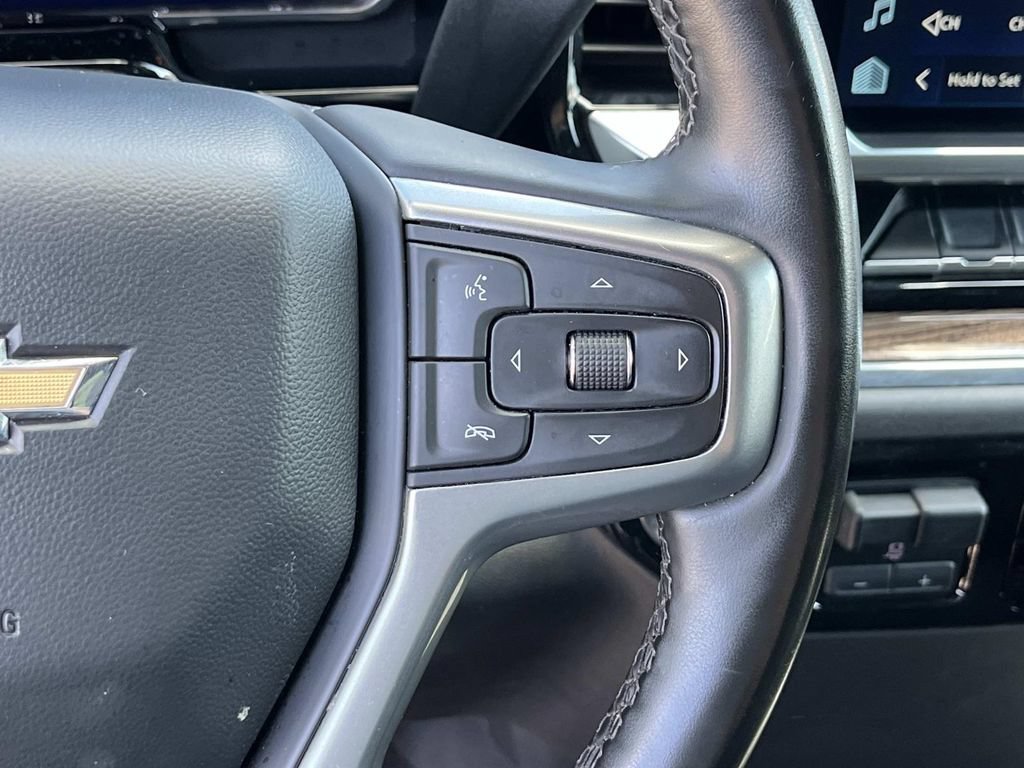 Used 2025 Chevrolet Silverado 1500 LT RWD image 30