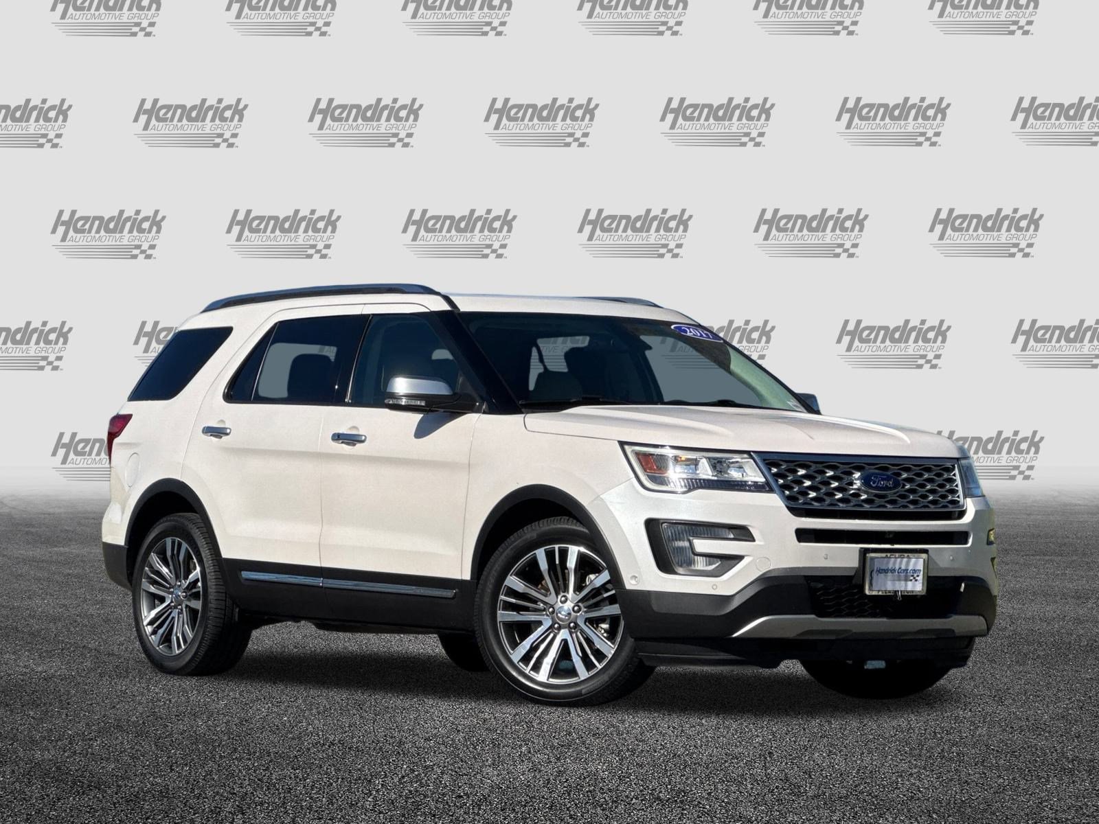 Used 2017 Ford Explorer Platinum video 2