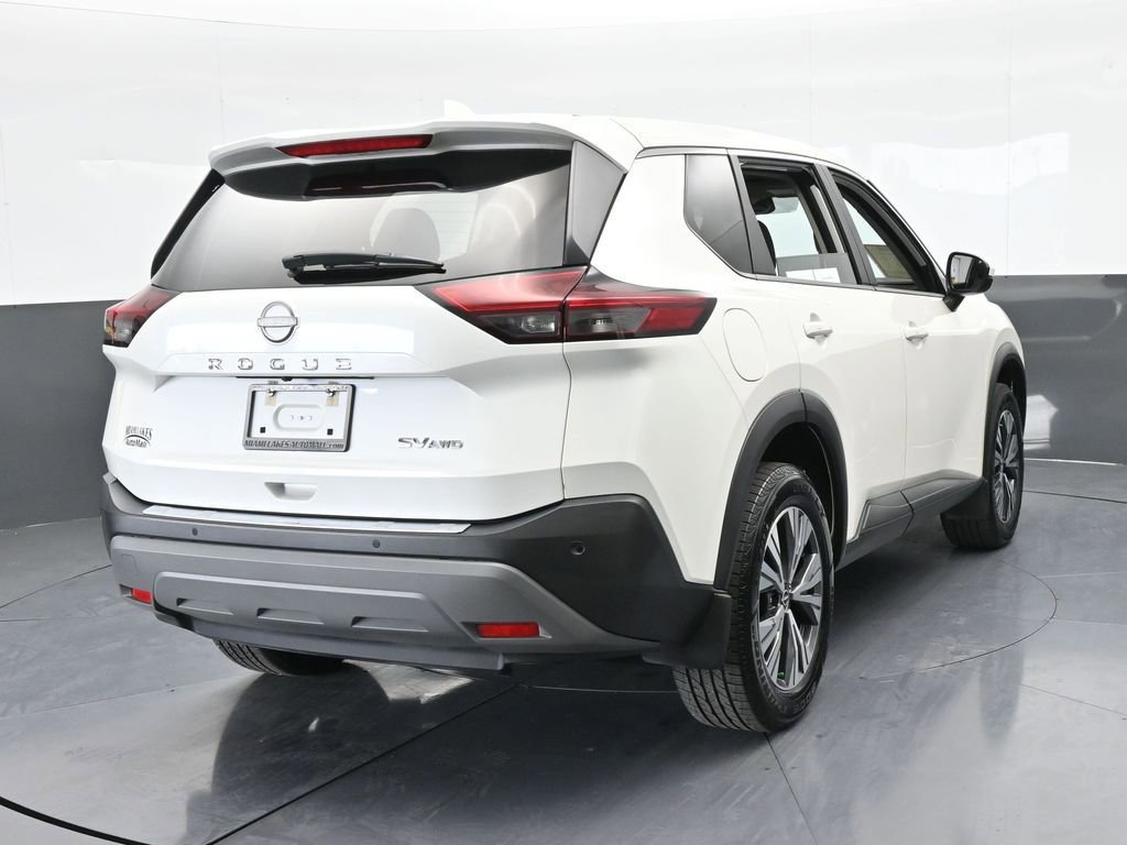 Used 2023 Nissan Rogue SV image 5