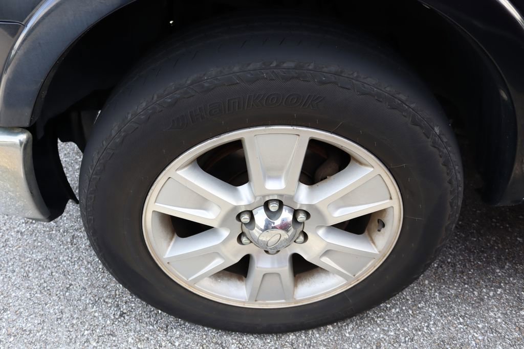 Used 2013 Ford F150 Lariat w/ Mid Equipment Group image 4