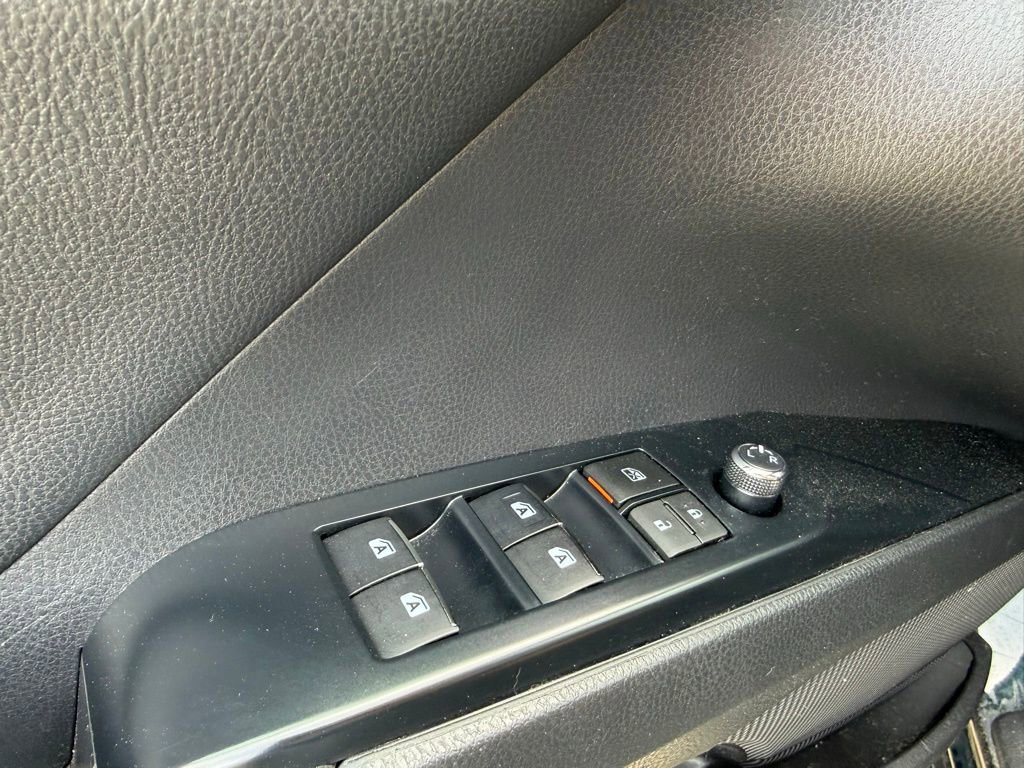 Used 2020 Toyota Camry XLE w/ Driver Assist Package image 18