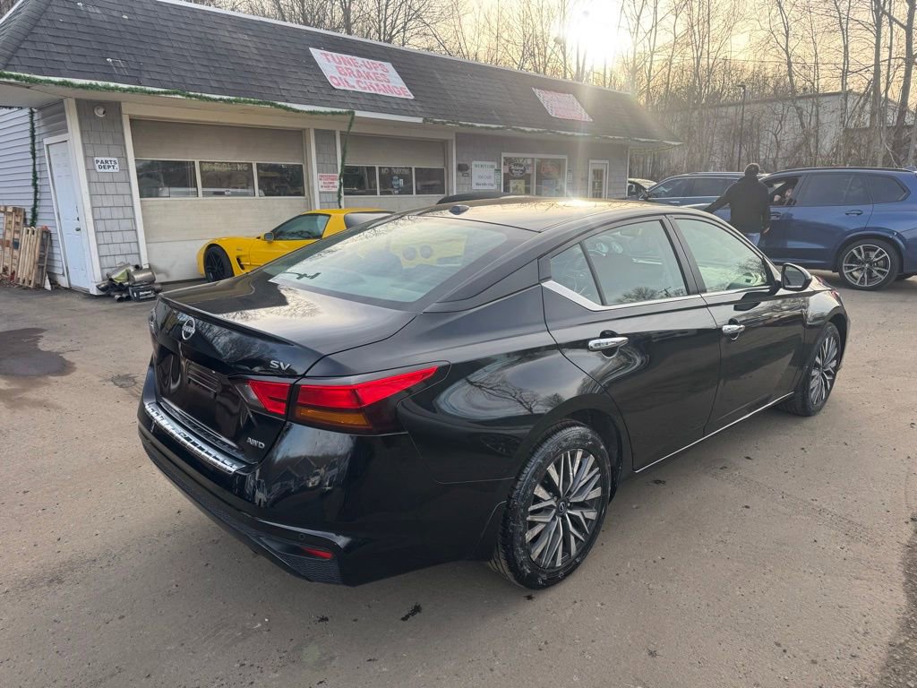 Used 2023 Nissan Altima 2.5 SV image 7