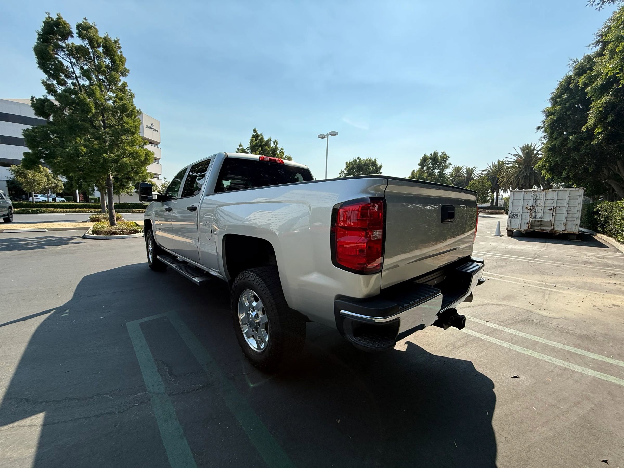 Used 2015 Chevrolet Silverado 2500 LT w/ LT Convenience Package image 4
