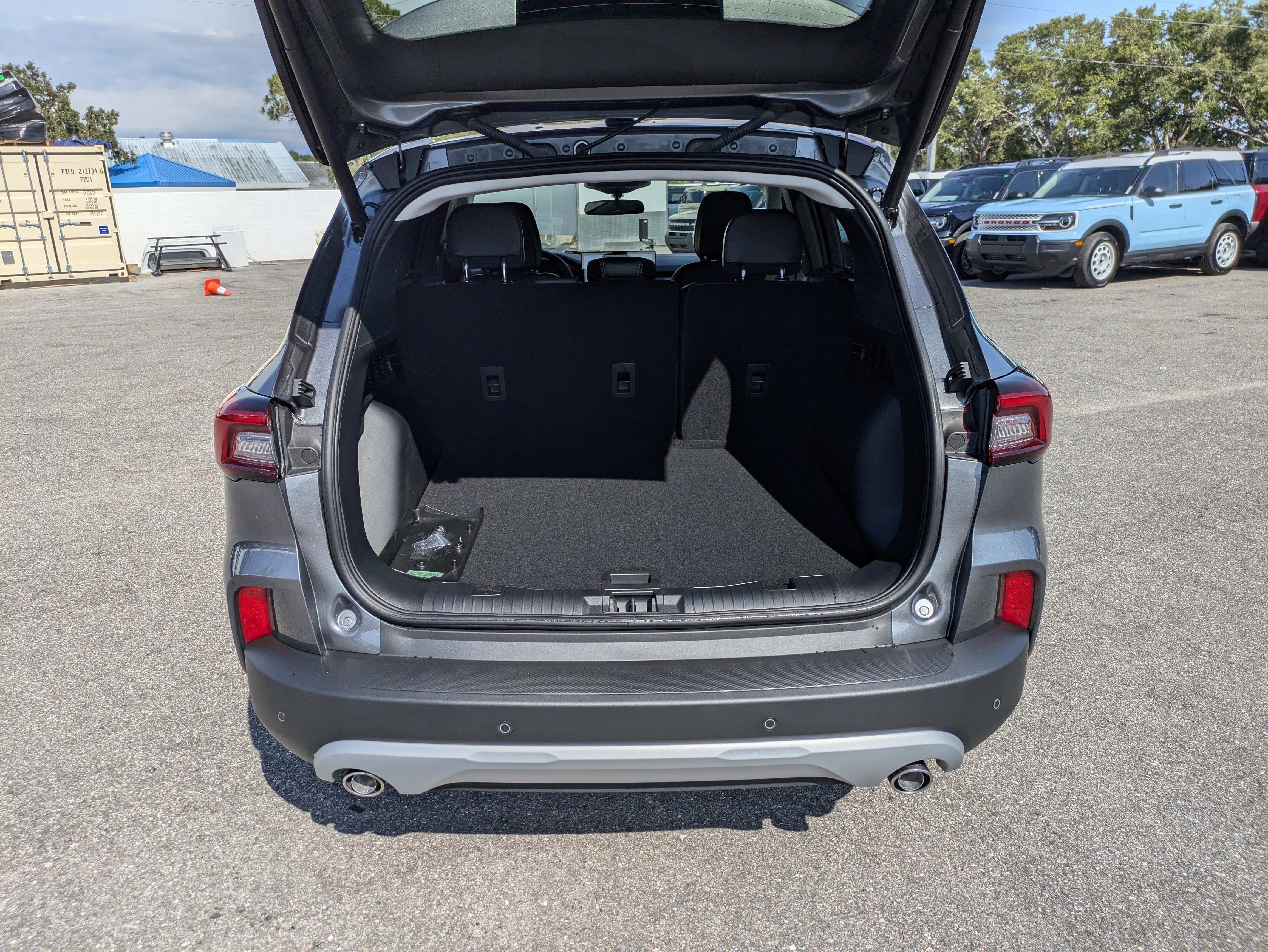 New 2025 Ford Escape SE image 14