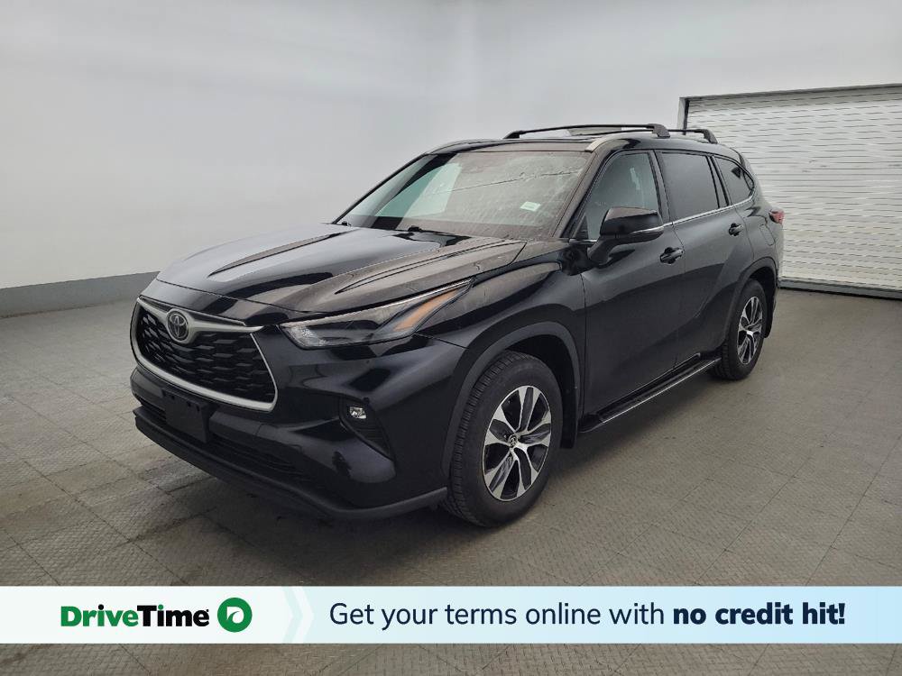 Used 2022 Toyota Highlander XLE AWD/4WD image 1
