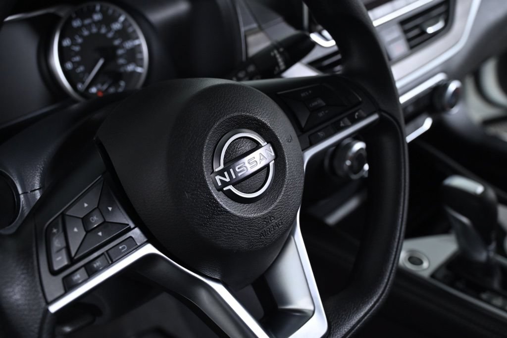 Certified 2023 Nissan Altima 2.5 SV FWD image 12